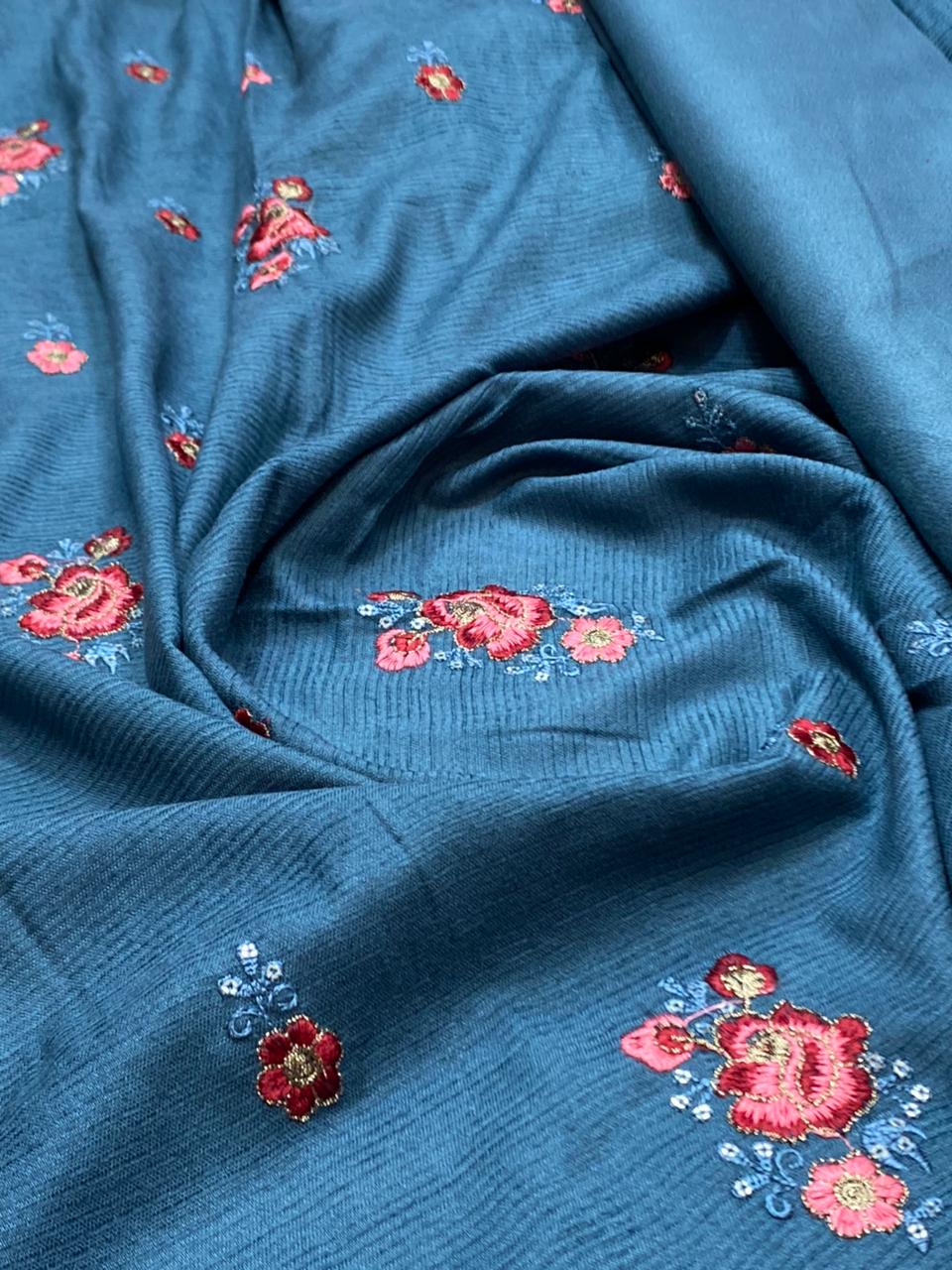 Rania’s Classic Doria Marina Embroidered 2-Piece Suit RNS-DME-202