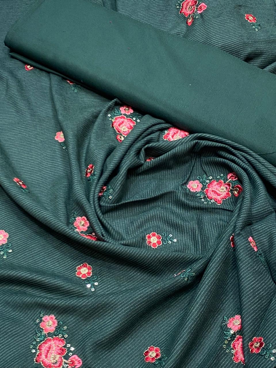 Rania’s Classic Doria Marina Embroidered 2-Piece Suit RNS-DME-207